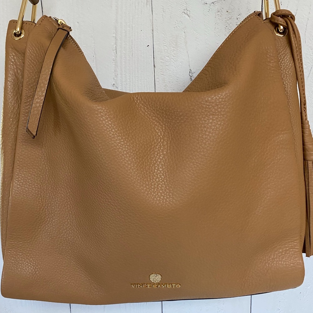 Vince Camuto tan leather shoulder purse